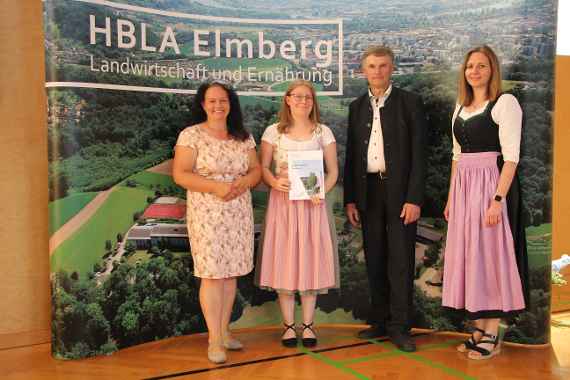 Prämierung der Diplomarbeit mit Gratulanten