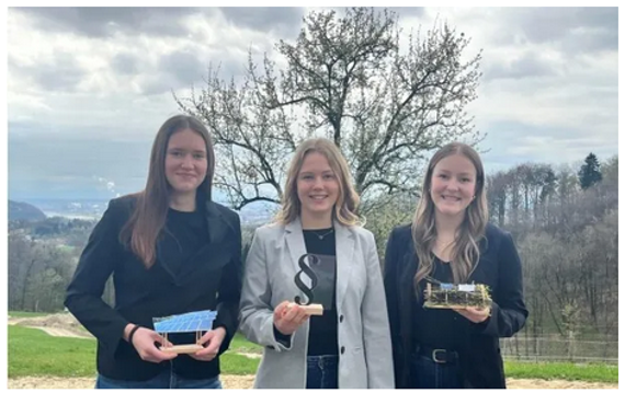 Die stolzen Preisträgerinnen