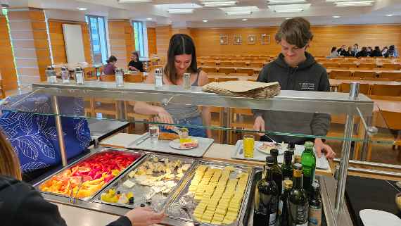 Ausspeisung Abendessen