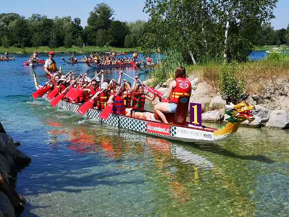 Drachenbootrennen am Ausee