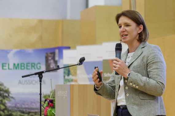 Präsidentin LAbg. Michaela Langer-Weninger: „Wir wollen die Bäuerinnen und Bauern bestärken, ihren Beruf selbstbewusst darzustellen.“