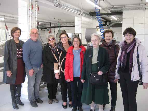 v.l.n.r.: DI Michaela Hartl, DI Martin Hofinger, FOL Maria Limberger, Ing. Gertraud Kainz, FOL Christine Hintermüller, FOL Lisbeth Makovec, Ing. Elfriede Reingruber, DI Ernestine Linznerv.l.n.r.: DI Michaela Hartl, DI Martin Hofinger, FOL Maria Limberger, Ing. Gertraud Kainz, FOL Christine Hintermüller, FOL Lisbeth Makovec, Ing. Elfriede Reingruber, DI Ernestine Linzner