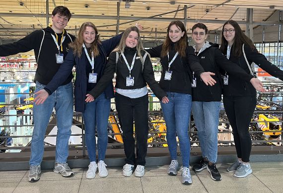 Schülerinnen und Schüler der HBLA Elmberg bei der Agritechnica in Hannover